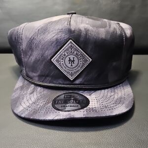 New Era The Golfer Snapback Cap - Black and Gray